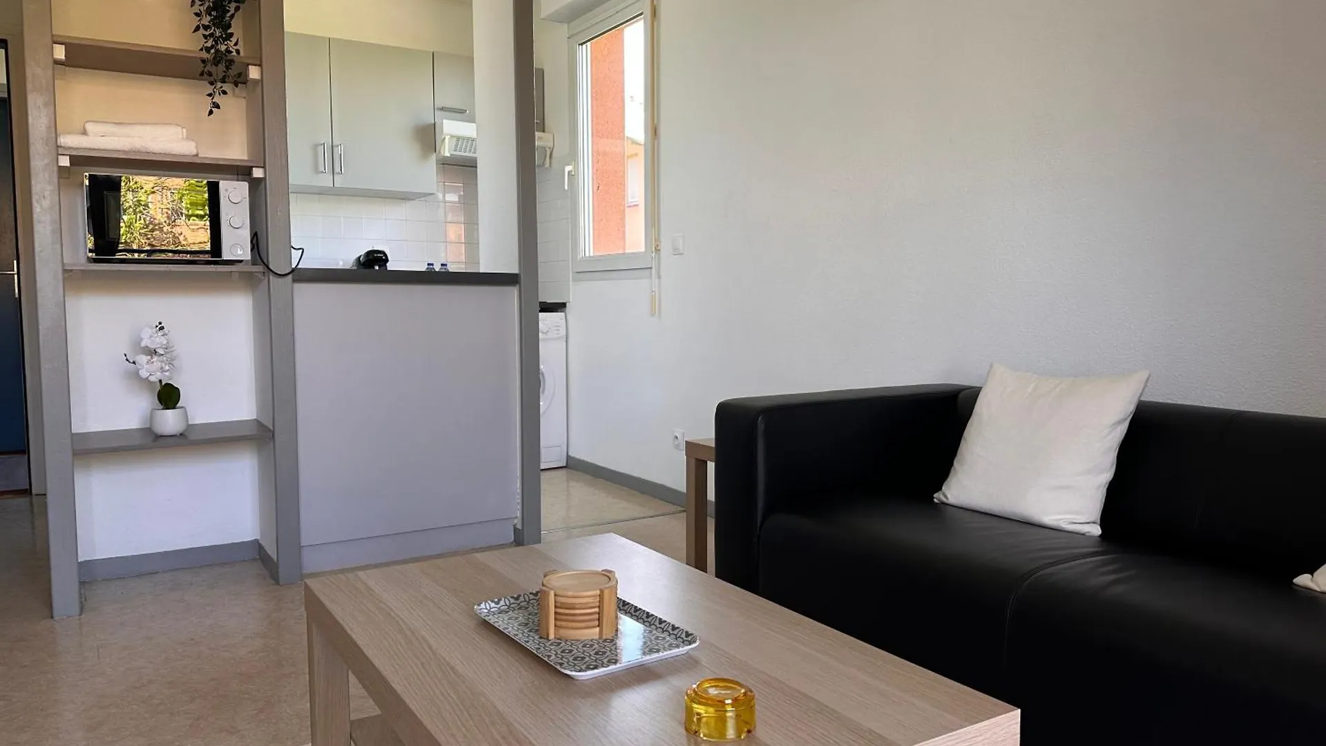 Charming One Bedroom Apartment, - Pres Des Commerces Et Tram Fibre Wifi, Airbus Meet Super Location Blagnac