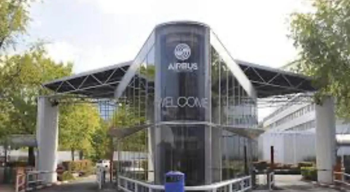 Charming One Bedroom Apartment, - Pres Des Commerces Et Tram Fibre Wifi, Airbus Meet Super Location Blagnac